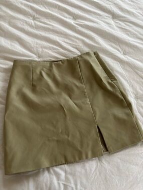 Oak + Fort Vegan Leather Skirt Size 4 Beige